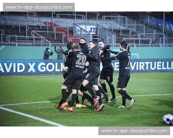 红色风暴席卷里斯本：本菲卡与加拉塔萨雷的欧冠之夜，一场激情与荣耀的巅峰对决